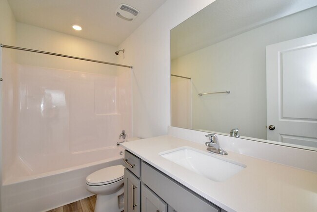 Building Photo - Spacious Saratoga Springs 4 Bed 3.5 Bath Corner Home with Stunning Views