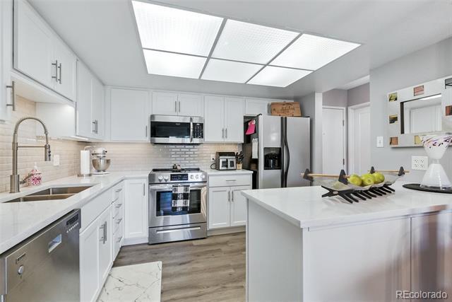 Building Photo - 13850 E Marina Dr