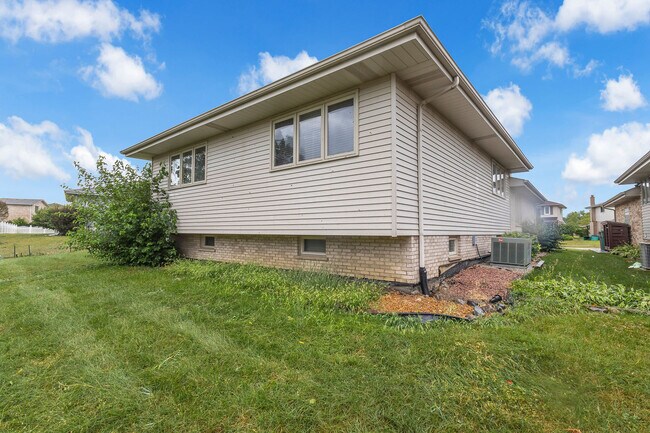 Building Photo - 9147 Boardwalk Terrace