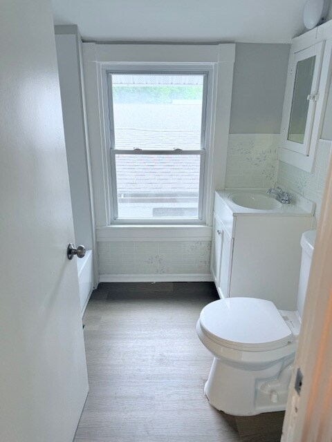 Building Photo - 6614 Chamberlain Ave