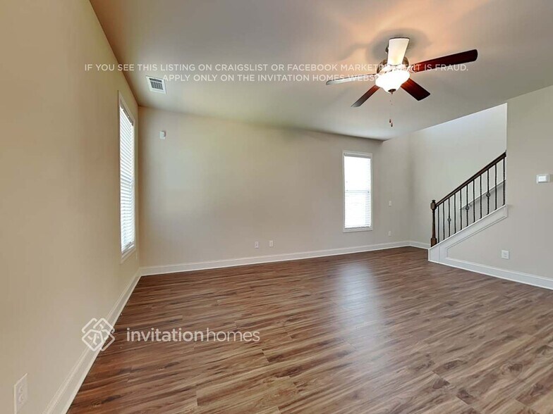 Building Photo - 105 Moss Dr