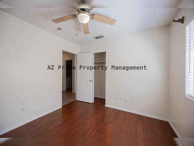 Building Photo - 601 S Silverbrush Dr