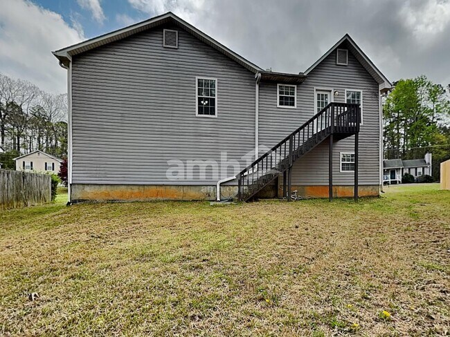 Building Photo - 405 Ivy Crest Dr