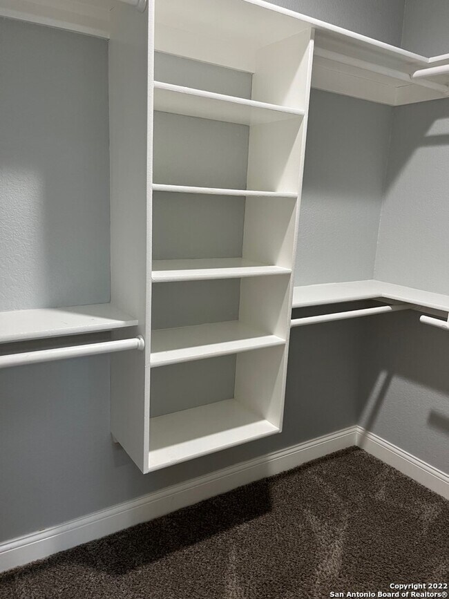 Building Photo - 118 Edgewood Cir