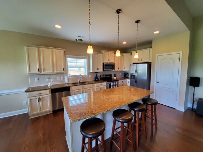 Building Photo - 205 Korbel Dr