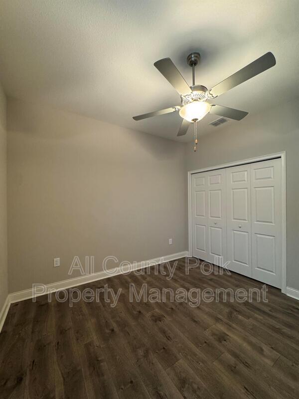 Building Photo - 272 Walkers Point Dr