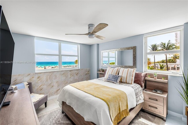 Building Photo - 465 Ocean Dr
