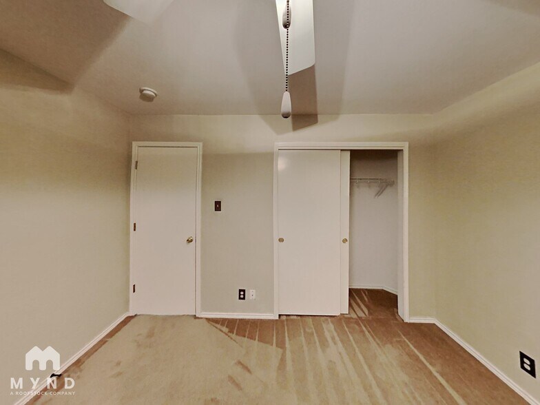 Building Photo - 4611 Echo Lake Dr