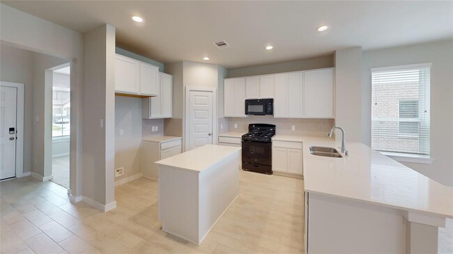 Building Photo - 333 Spruce Oak Ln