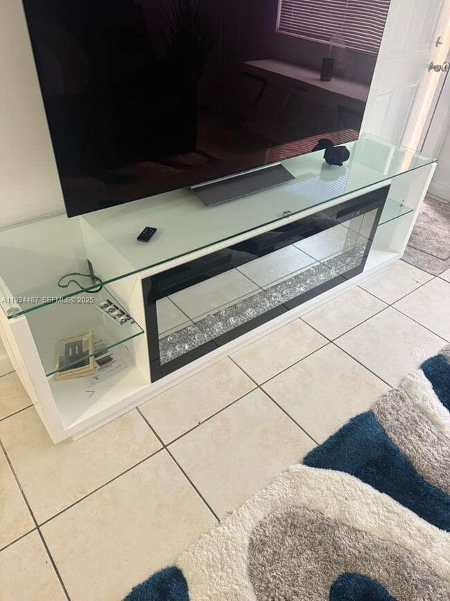 Building Photo - 1250 SE 26th St