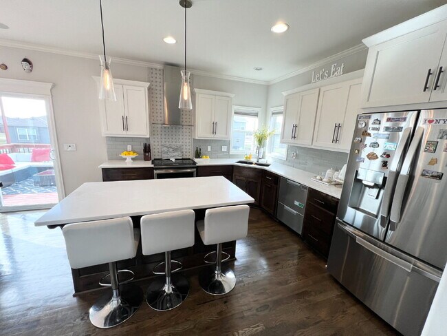 Building Photo - Beautiful 4 Bedroom/2.5 Bath Home *AVAILABLE MAY 15th*