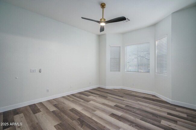 Building Photo - 4609 E Pinnacle Vista Dr