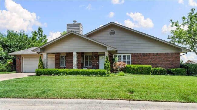 Building Photo - 2 S Prairie Dunes Dr