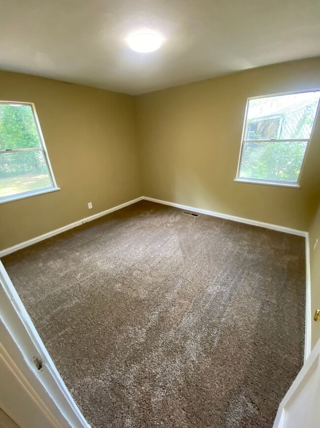 Building Photo - 3129 Baker Cir