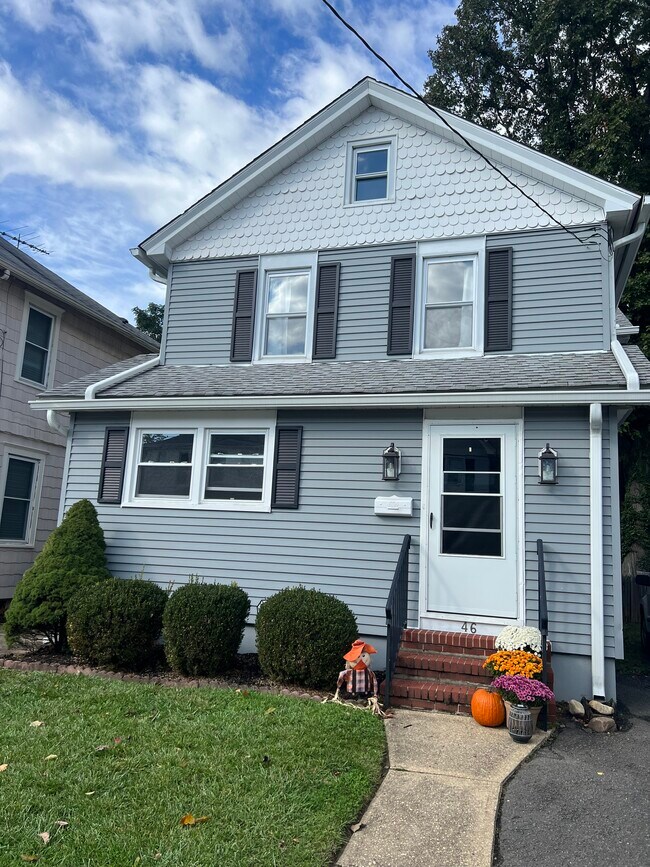 Primary Photo - 46 Waverly Pl