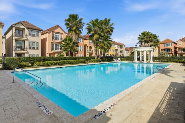 Building Photo - 7239 Laguna Villas