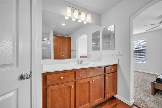 Building Photo - 8071 Weeping Willow Ln
