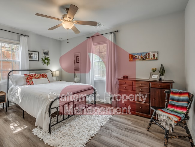 Building Photo - 2024 NW 45th St