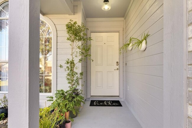 Building Photo - 507 Clear Spring Ln