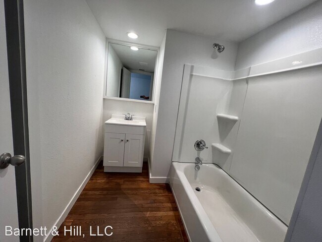 Building Photo - 3 br, 2 bath House - 361 College Drive