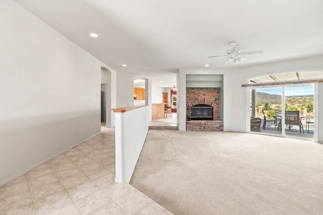 Building Photo - 15543 Vista Vicente Dr