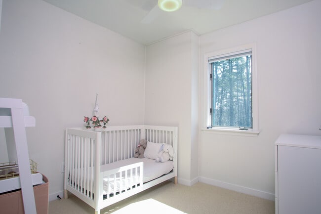 Building Photo - 23 Cross Rd