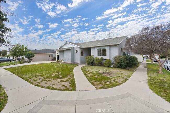 Building Photo - 5341 Garden Grove Ave