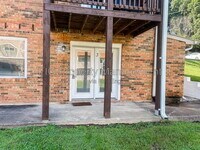 Building Photo - 924 Chadwick Dr