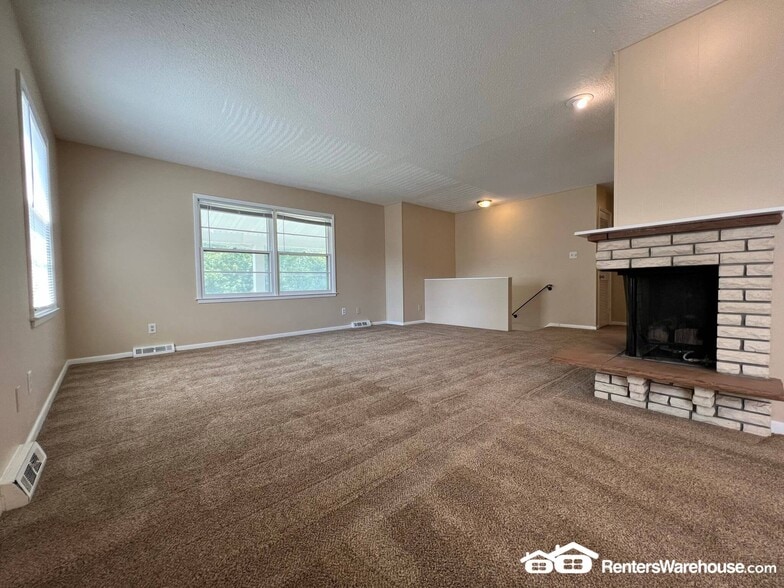 Building Photo - 2501 Rocklyn Dr