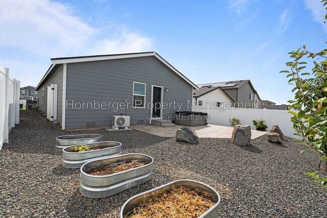 Building Photo - 4462 Vel Vw Ct