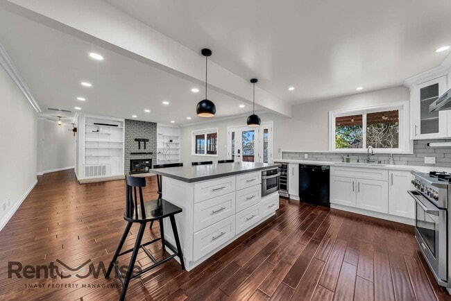 Building Photo - 1951 Heath Dr