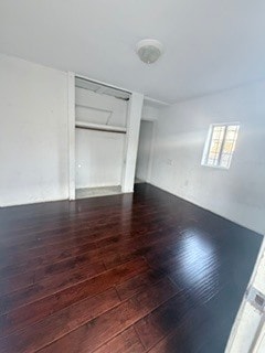 Building Photo - 718 E 106th St