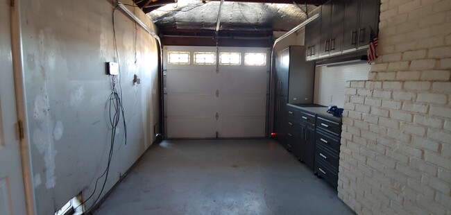 Building Photo - 651 Enright Ave