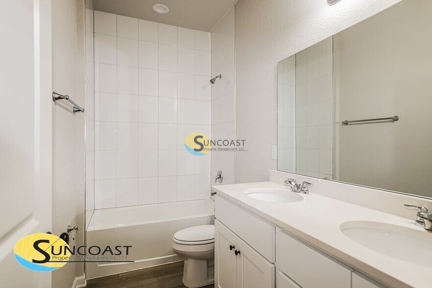 Building Photo - 11108 N Morrell Dr