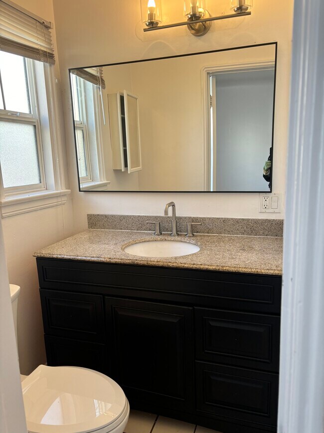 2nd bathroom - 1916 S Holt Ave