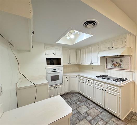 Building Photo - 802 Brookhurst Dr