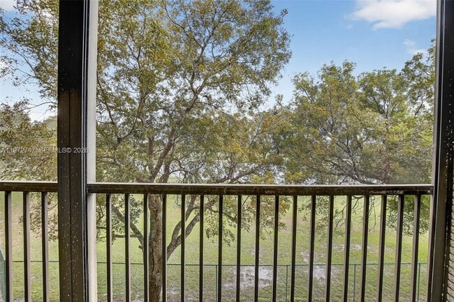 Building Photo - 3300 W Rolling Hills Cir