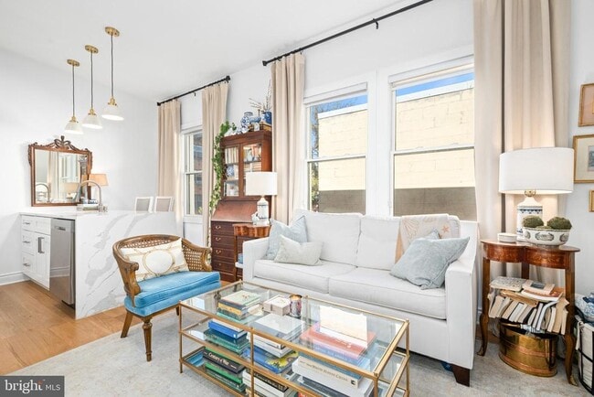 Building Photo - 317 3rd St SE