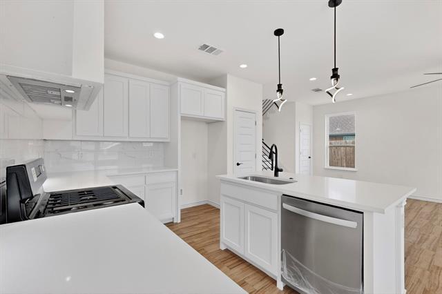 Building Photo - 1610 Life Ave