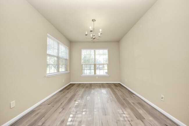 Building Photo - 6106 Grassy Haven Ln