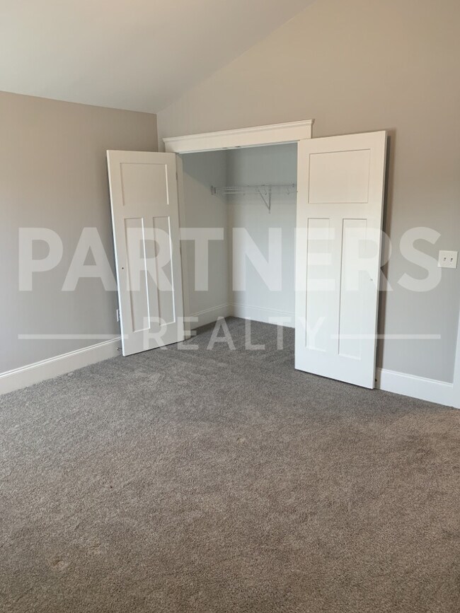 Building Photo - 170 Ave of Learning