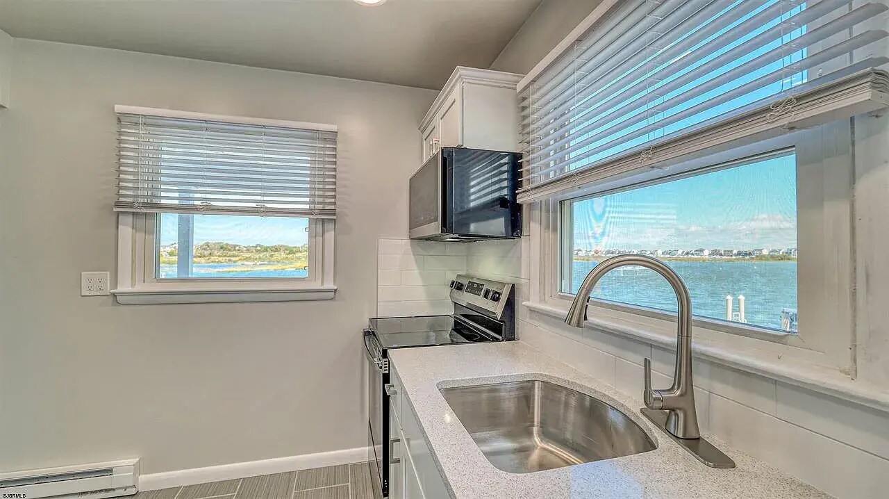 Building Photo - 6713 Monmouth Ave