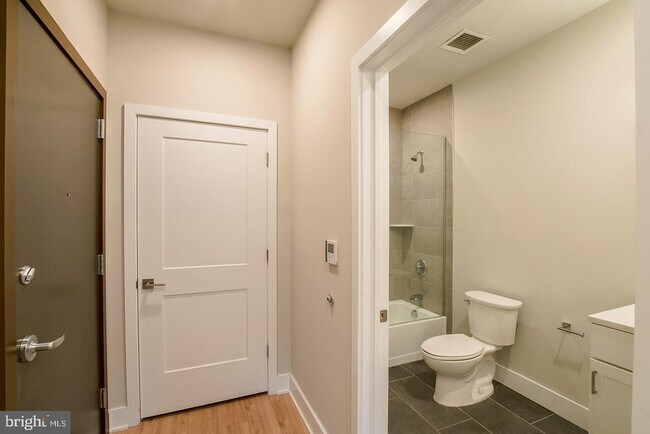 Building Photo - 1300 S 19th St