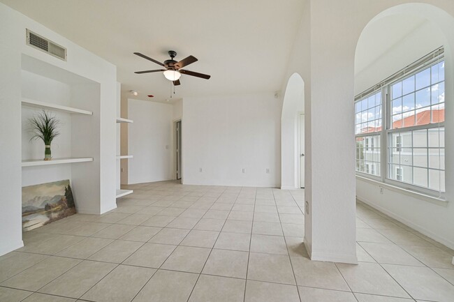 Building Photo - **ESTERO PRIME LOCATION ~ Top Floor 2/2 Co...