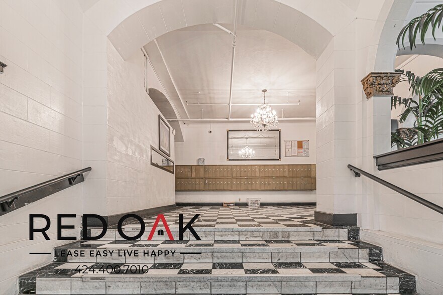 Building Photo - 3471 W 5th St