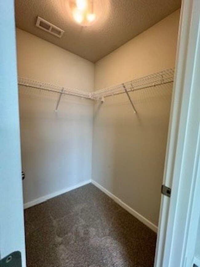 Building Photo - Charming 3 Bedroom Home in Urbandale