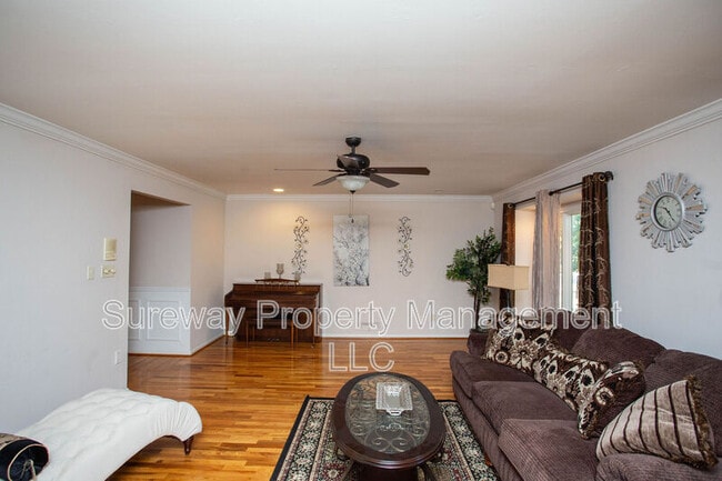 Building Photo - 901 Kresson Rd