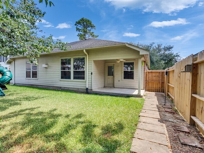 Building Photo - 18011 Outback Lakes Tr