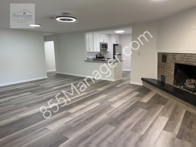 Building Photo - Fully Renovated 3-Bedroom Home with Sunroo...