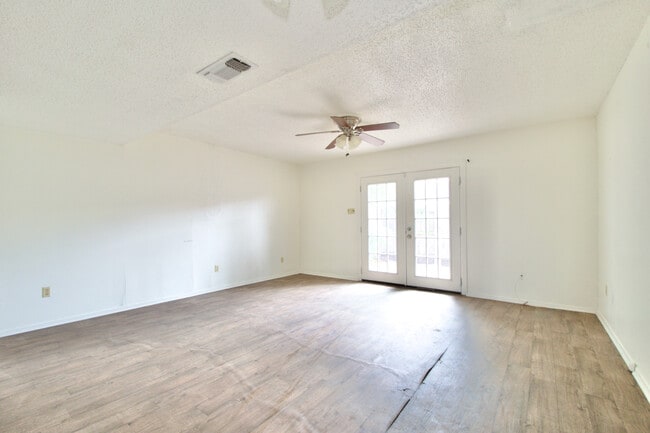 Building Photo - 806 N 62nd St